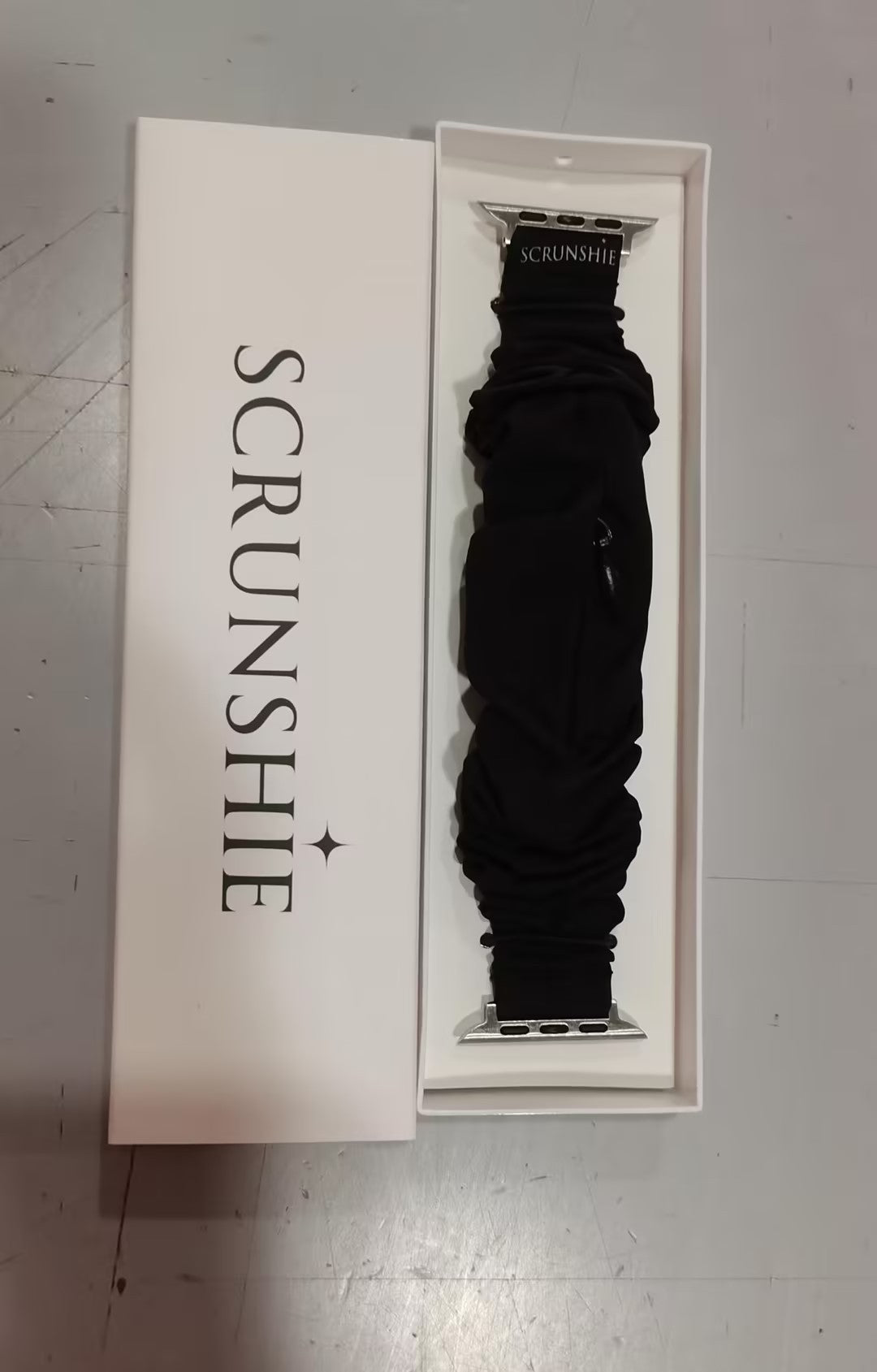 Scrunchie Watch with Hidden Zipper Pocket – Stylish Hair Tie Wristband with Secret Storage