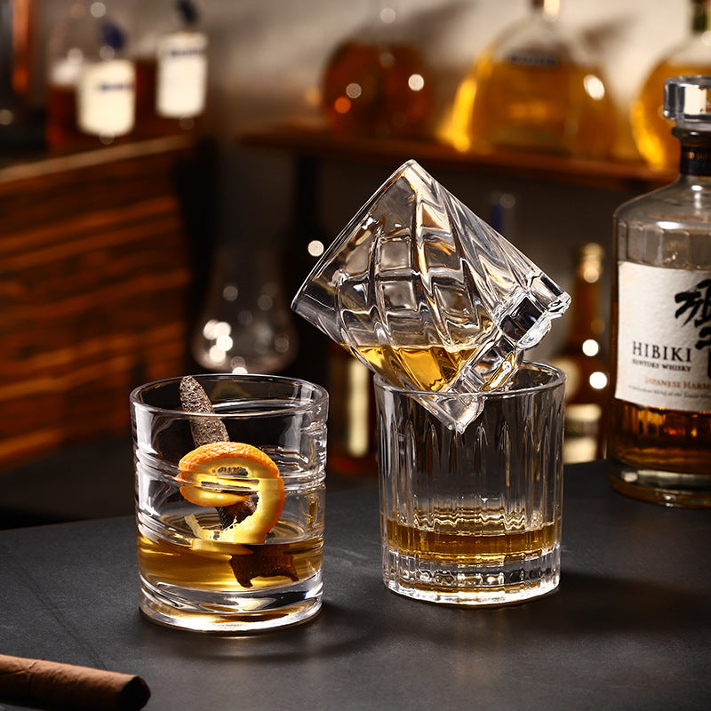 Creative Gyro Whiskey Glass – Unique Rotating Wine Tumbler, Personality Crystal Glass for Whiskey, Scotch & Bourbon